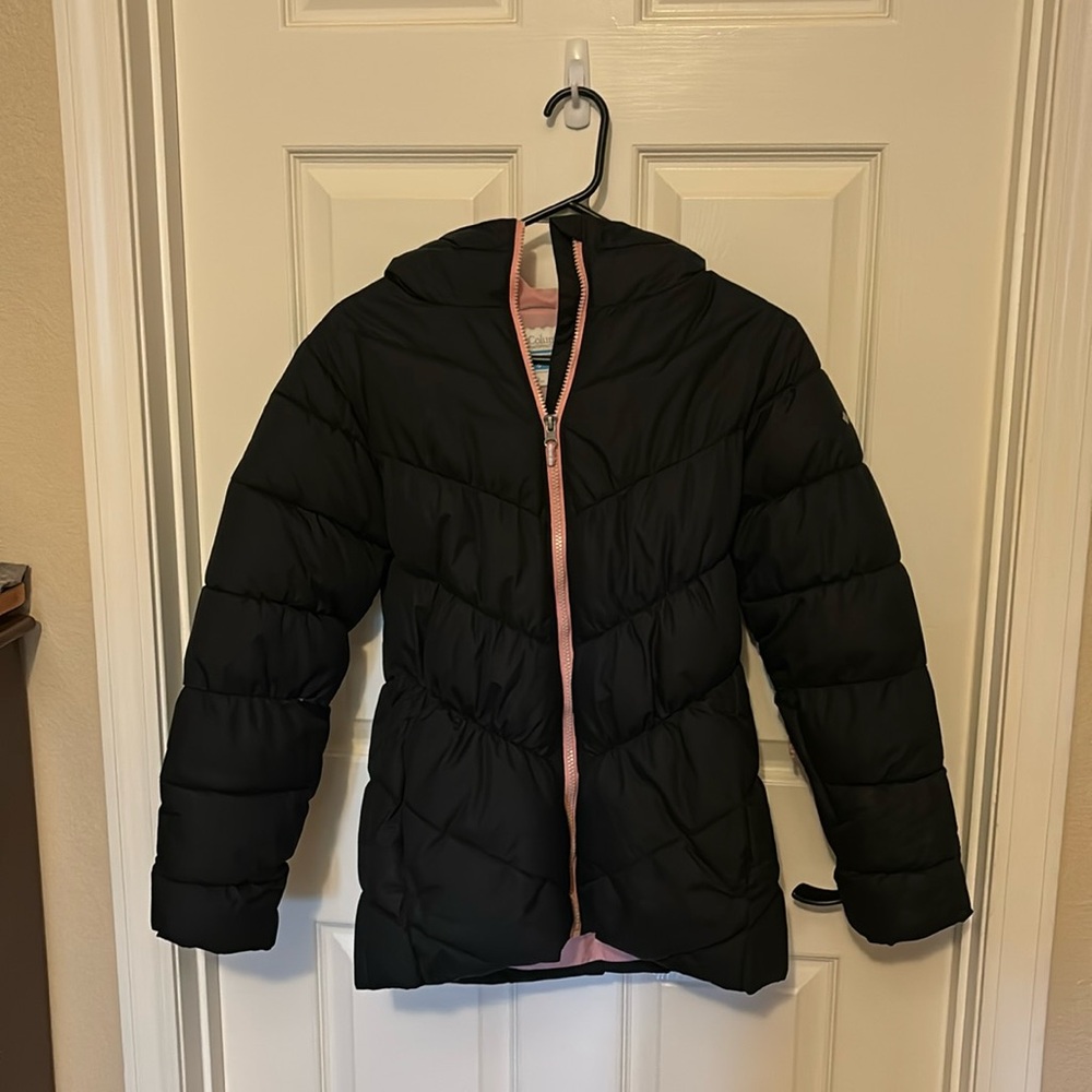 Columbia Girls Arctic Blast L (14/16) black puffer, removable fur. Like new.